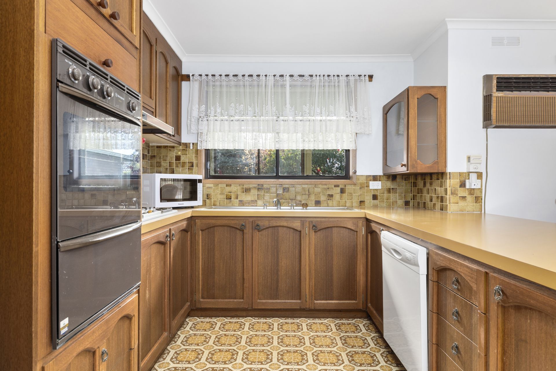 31 Shaw Avenue, Wendouree, Wendouree - Thumbnail 6
