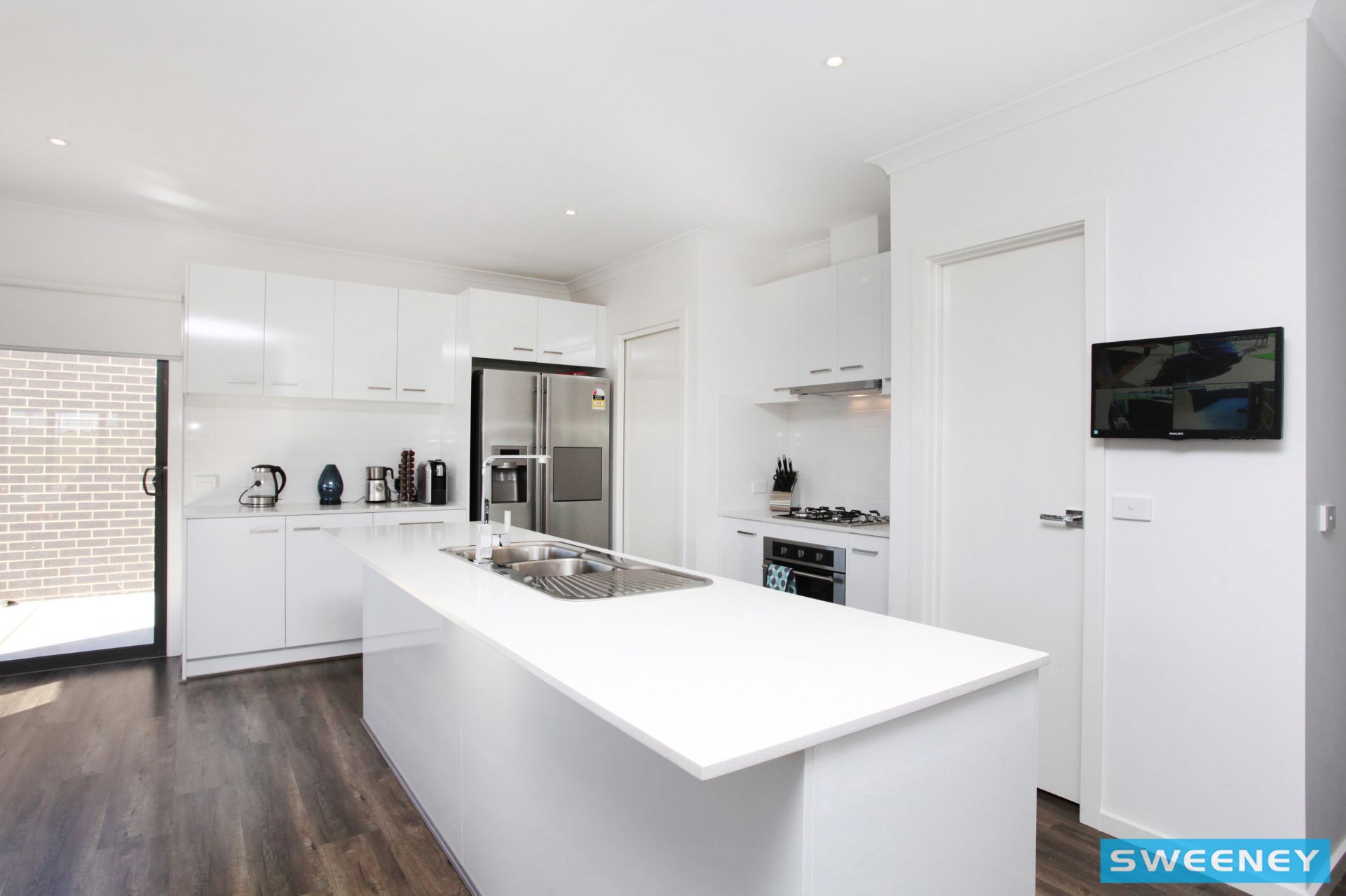117 Enterprise Circuit, Plumpton - Thumbnail 3