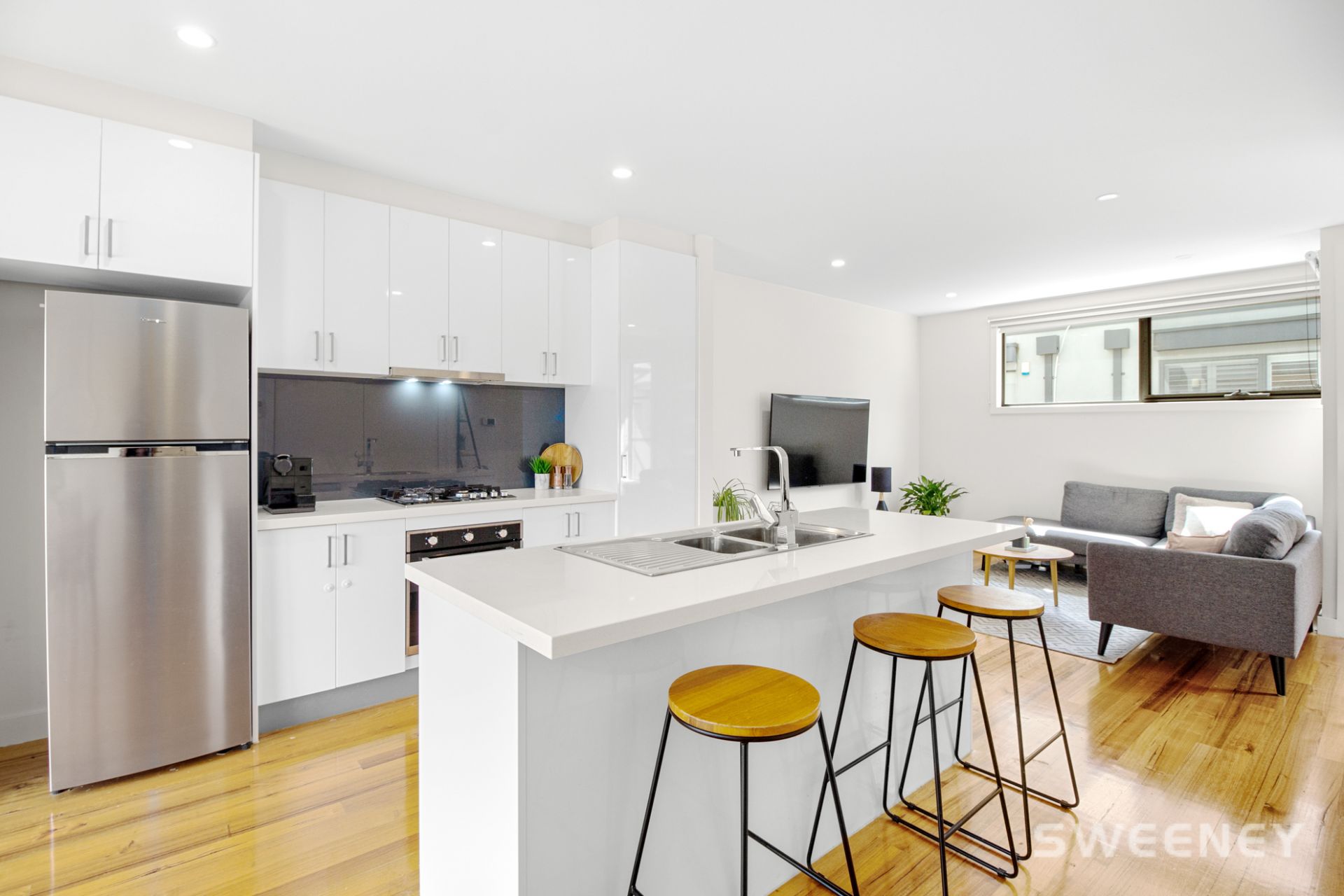 6/14 Collins Avenue, Altona North - Thumbnail 2