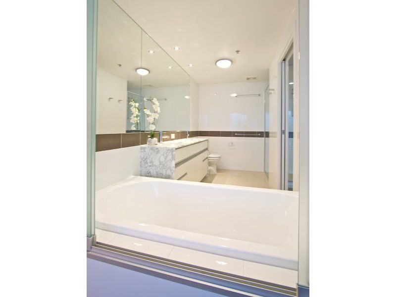 501 110 Marine Parade, COOLANGATTA, Coolangatta - Thumbnail 6