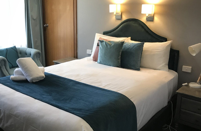 MOTEL LEASEHOLD FOR SALE - BUSY NEWELL HWY LOCATION - BEAUTIFUL PRESENTATION