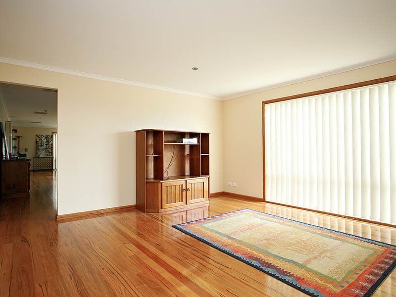 2 Earlington Boulevard, Burnside - Thumbnail 6
