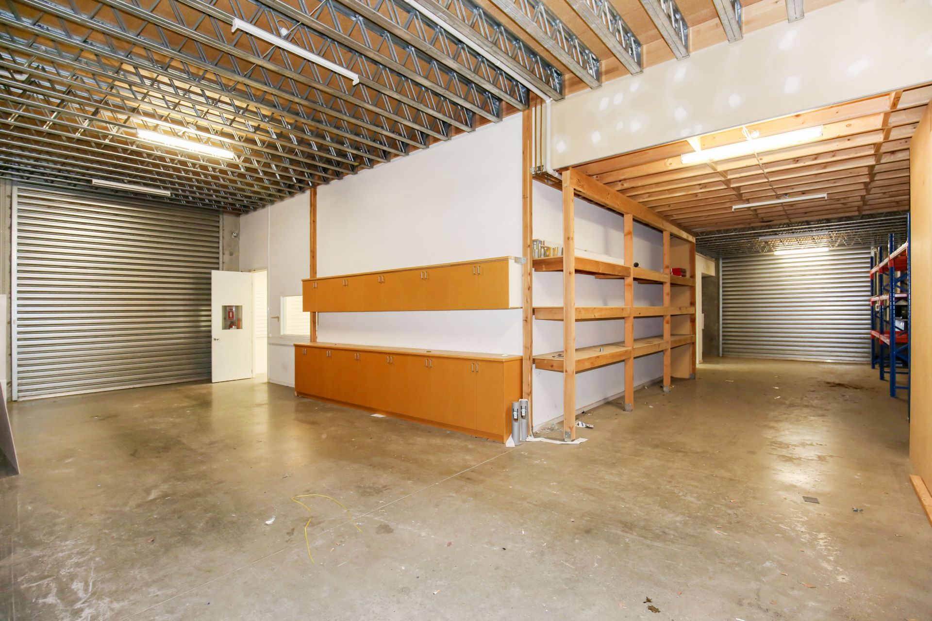 Corner Position, Perfect Head Office / Showroom
