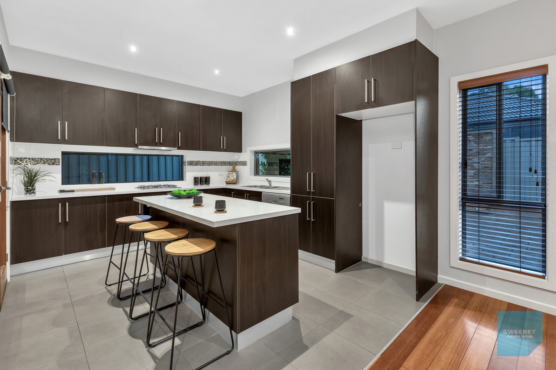 14 Caesia Way, Caroline Springs - Thumbnail 6