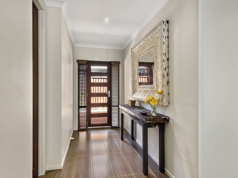 17 Siena Drive MERNDA, Mernda - Thumbnail 4