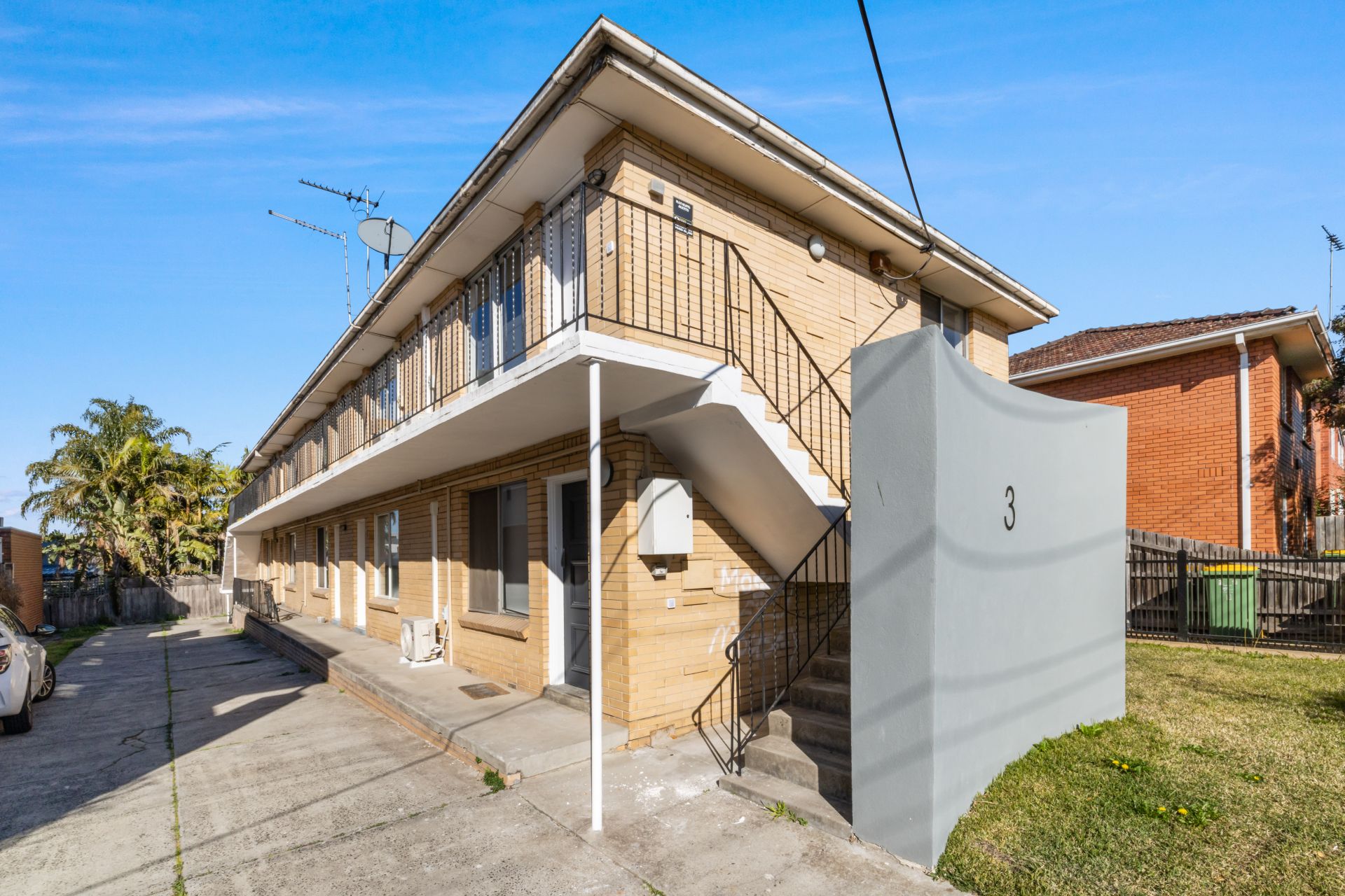Beautifully Renovated Apartment in the Heart of Thornbury