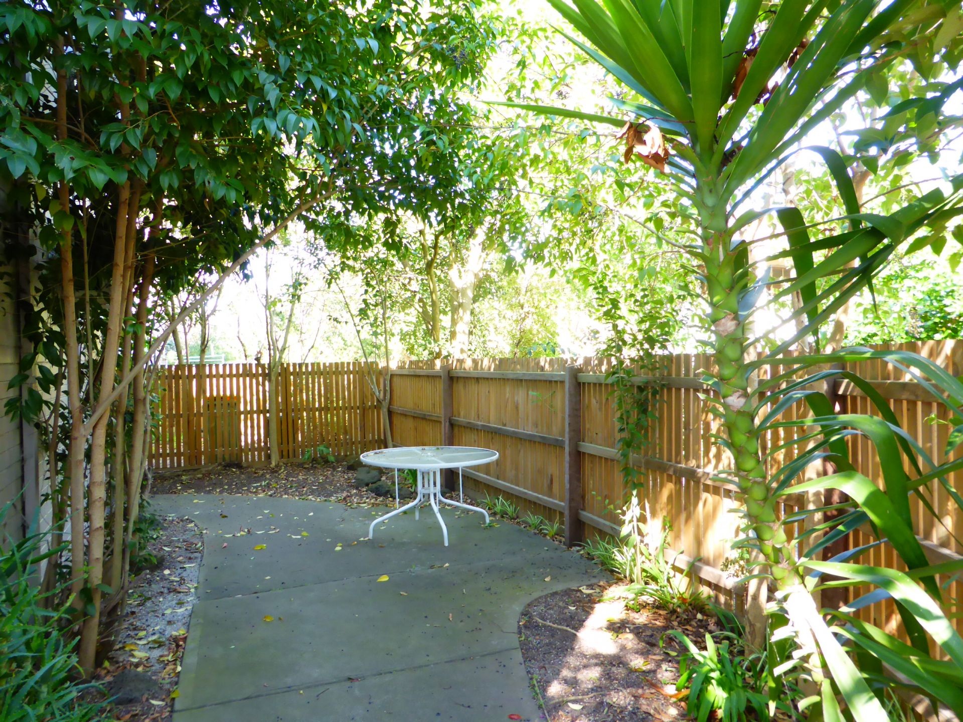 EXCELLENT APARTMENT SET IN TRANQUIL SURROUNDING