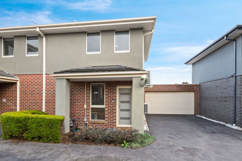 10/11-13 Olive Street, Reservoir