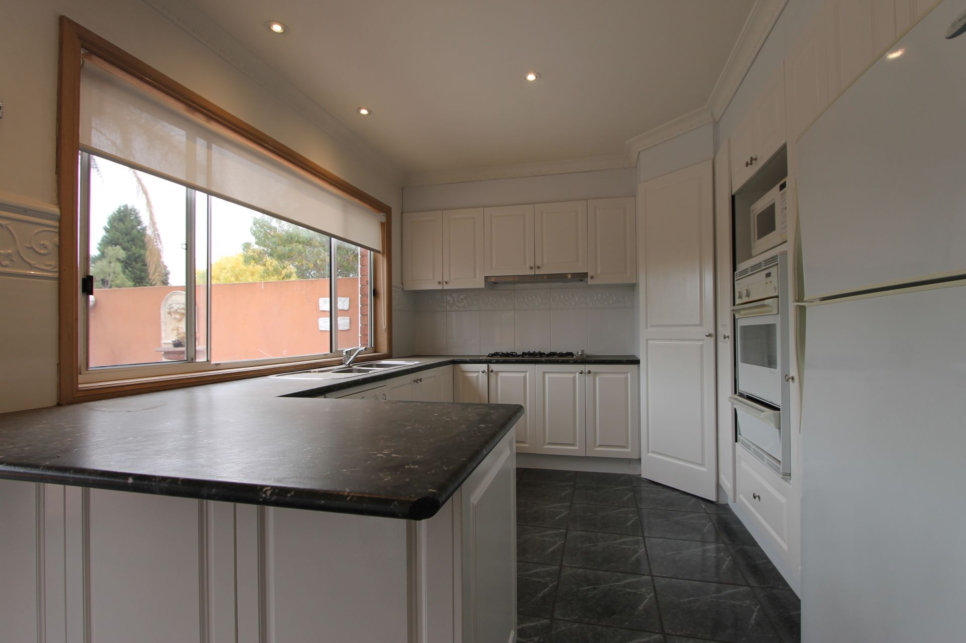 Lovely Family Home With Heated Swimming Pool