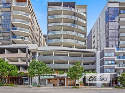 POSITION YOURSELF WITHIN SOUTH BRISBANE'S FISH LANE PRECINCT!