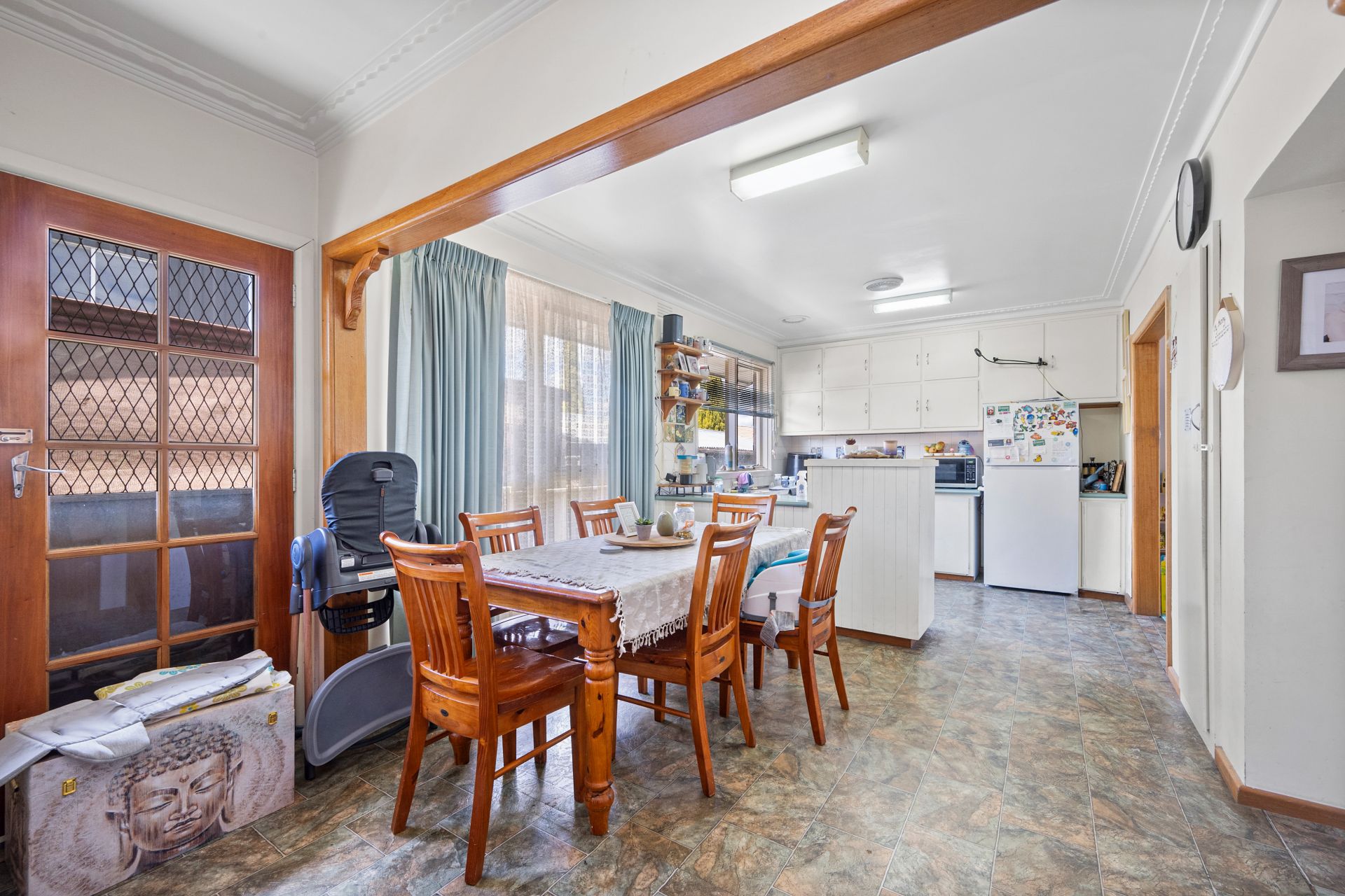 32 Eton Street, Wendouree, Wendouree - Thumbnail 5