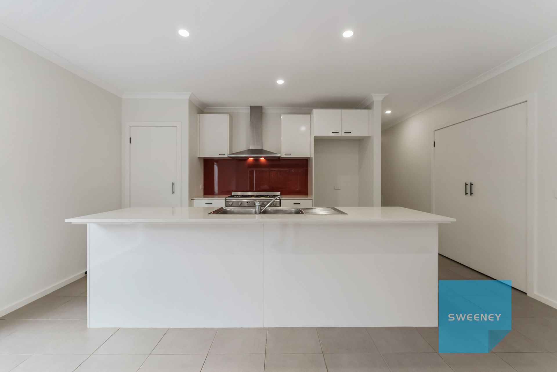 17 Sunningdale Drive, Hillside - Thumbnail 8