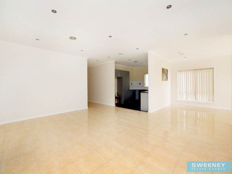 15 Wattlepark Street, Caroline Springs - Thumbnail 5
