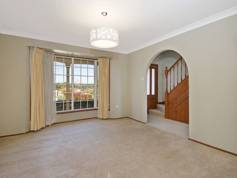 42 Battlement Crescent CASTLE HILL NSW, Castle Hill - Thumbnail 4