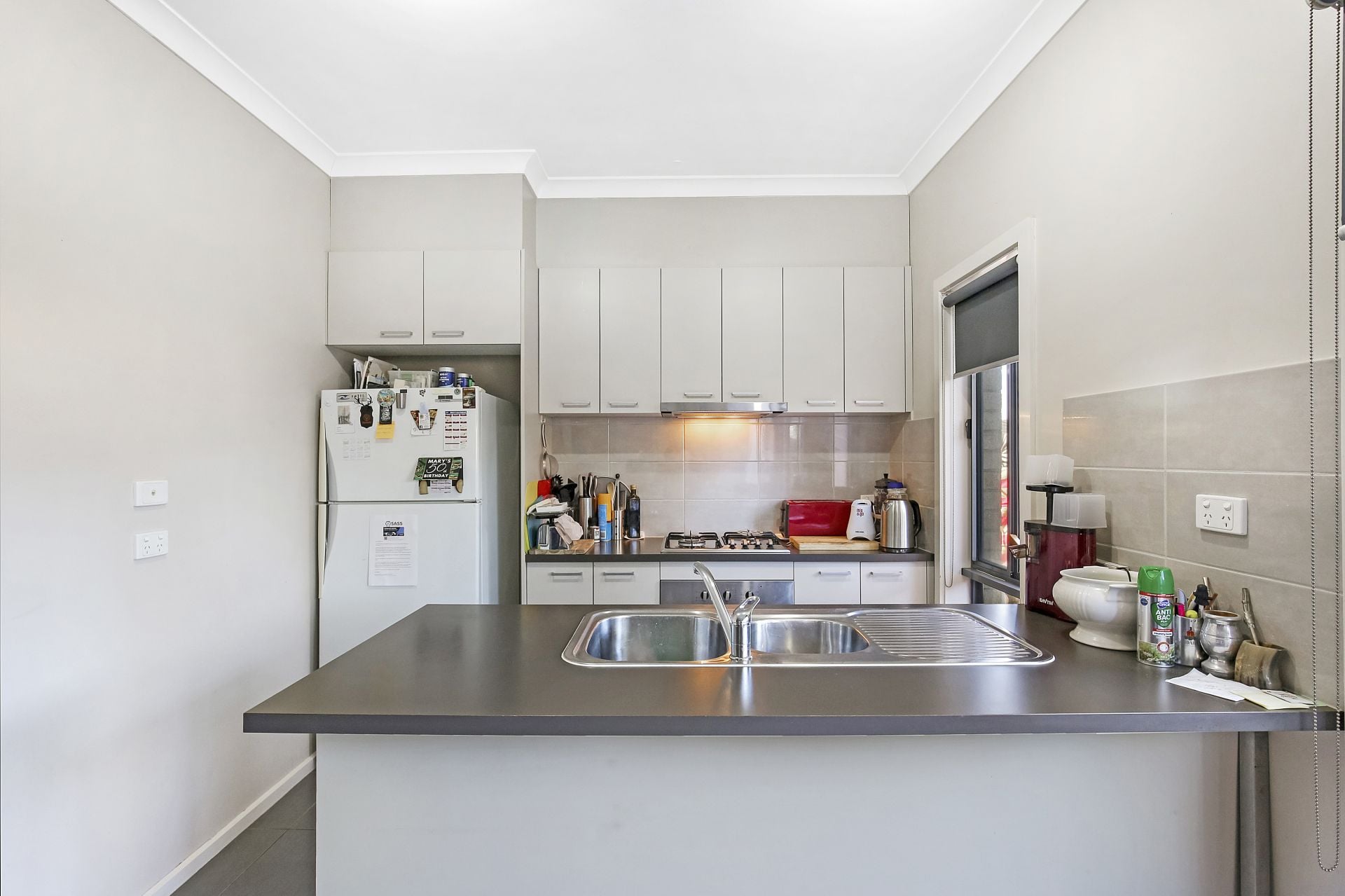 IMMACULATE 2 BEDROOM TOWNHOUSE