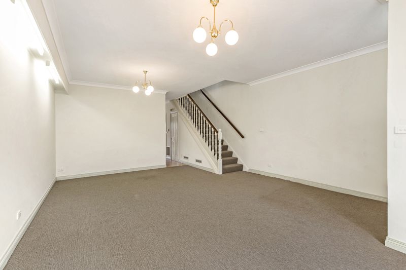 3/11 Ballarat Road, Footscray - Thumbnail 4