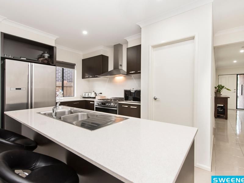 68 Woodlea Boulevard, Rockbank - Thumbnail 6