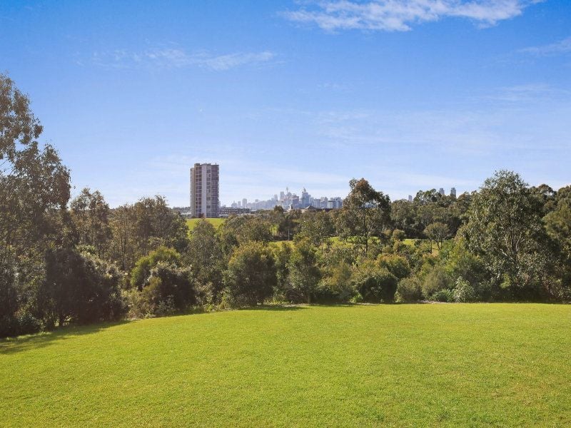 2/2 Silver Street, ST PETERS, St Peters - Image 1