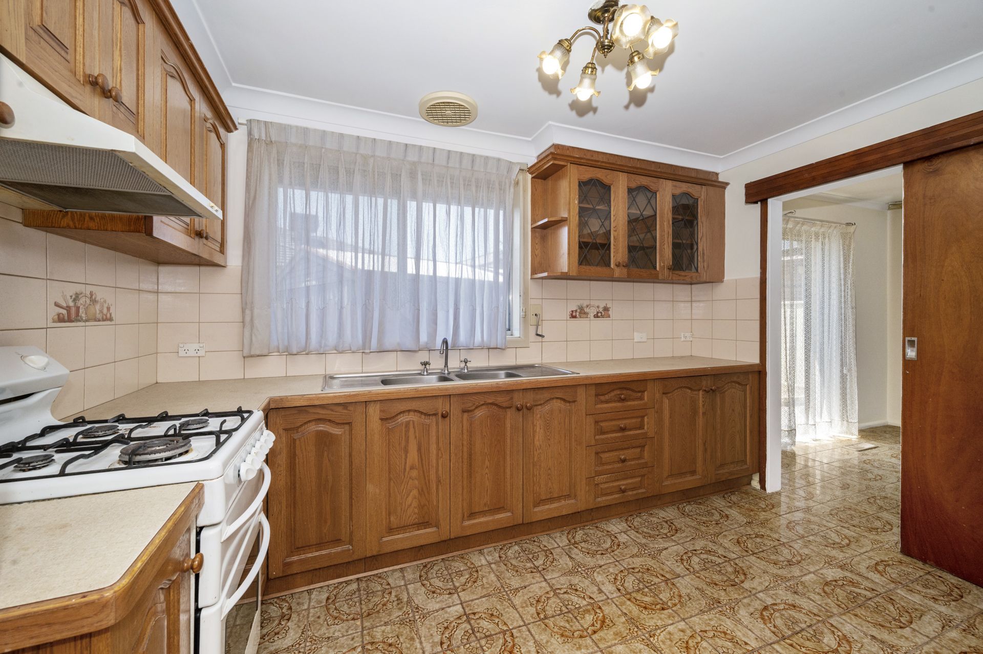 Close to Lalor station