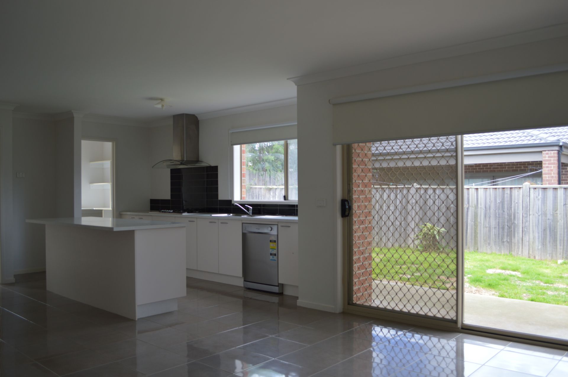 FAMILY LIVING IN WOLLERTS BEST LOCATION