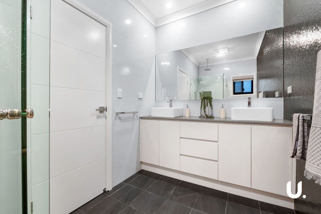 Colebee 15 Birkdale Street