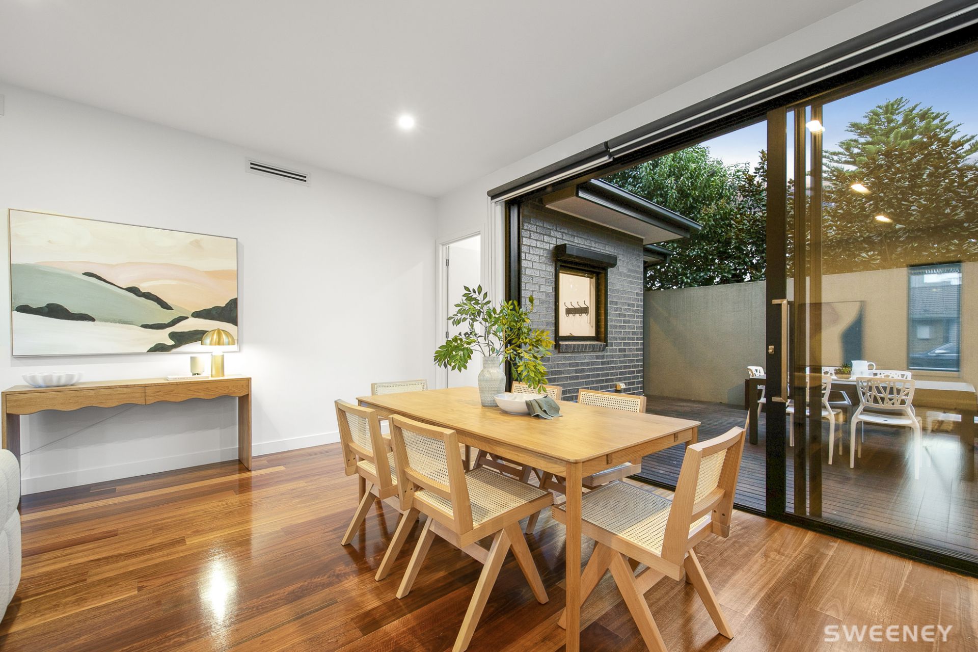 1B Myrtle Grove, Altona - Thumbnail 8