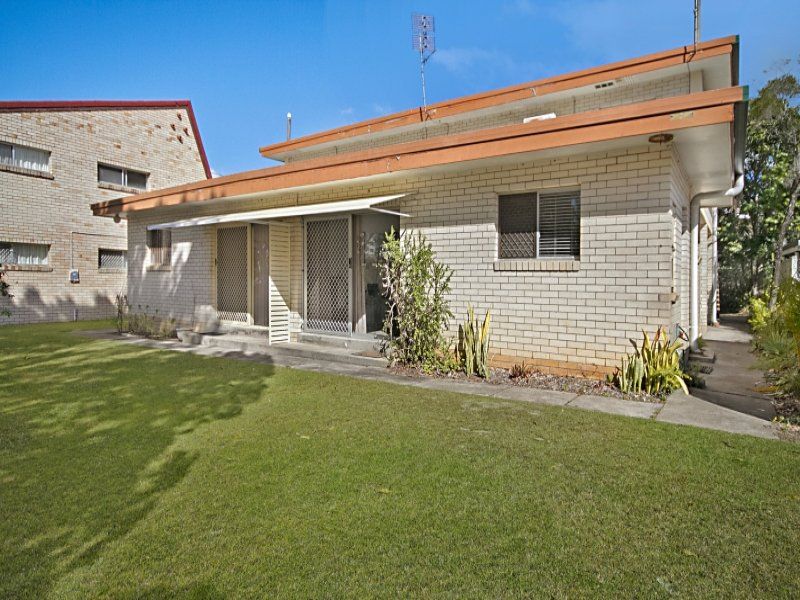 1/35 Coolangatta Road COOLANGATTA QLD, Coolangatta - Thumbnail 4
