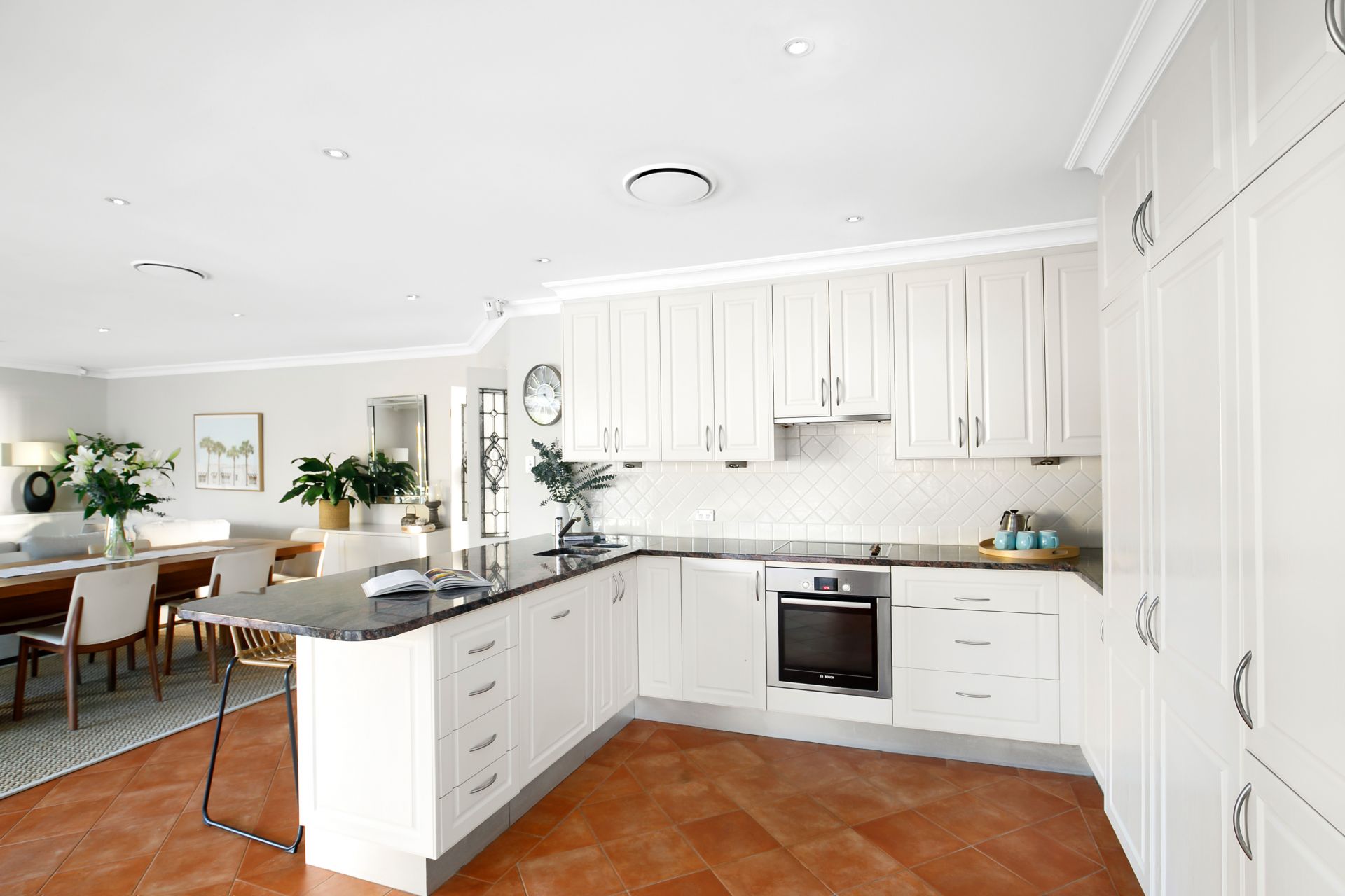 10 Paris Place, Miranda, Miranda - Thumbnail 5