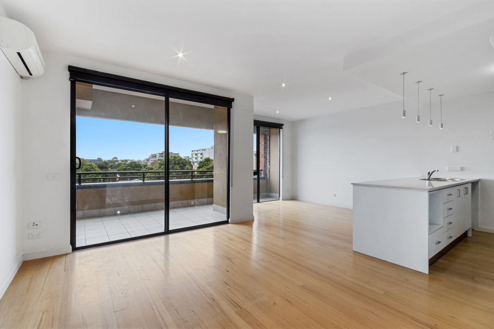 Chic 2-Bedroom at Excelsior Apartments