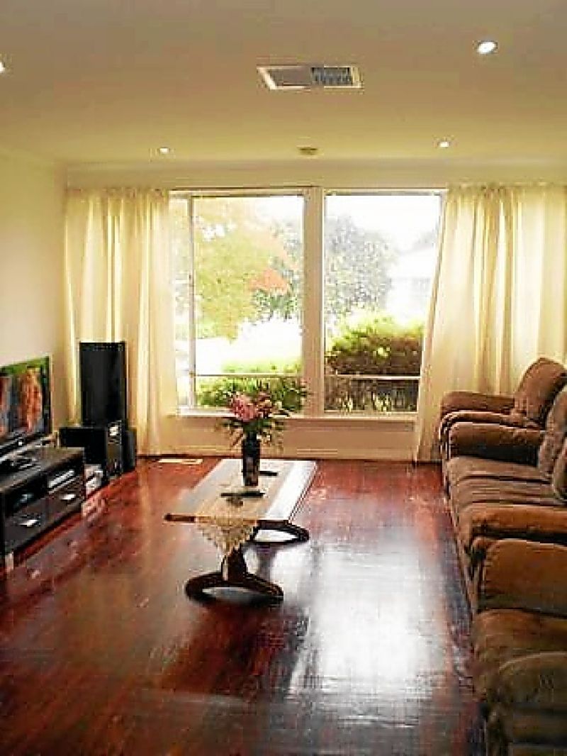 13 Shea Street, Bacchus Marsh - Thumbnail 3