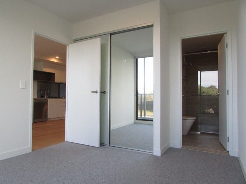 STUNNING  APARTMENT IN HIGHLY SOUGHT AFTER LOCATION