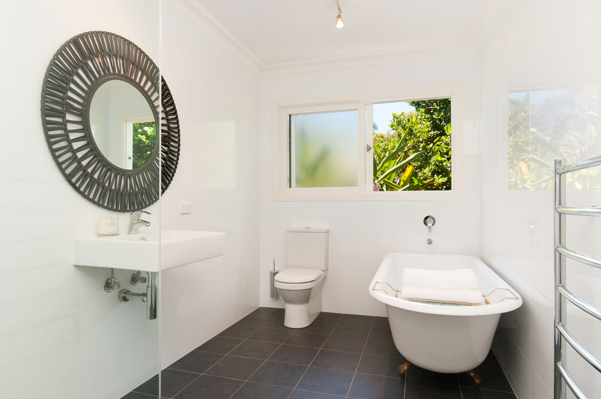 1 Dress Circle Road Avalon Beach NSW, Avalon Beach - Thumbnail 2
