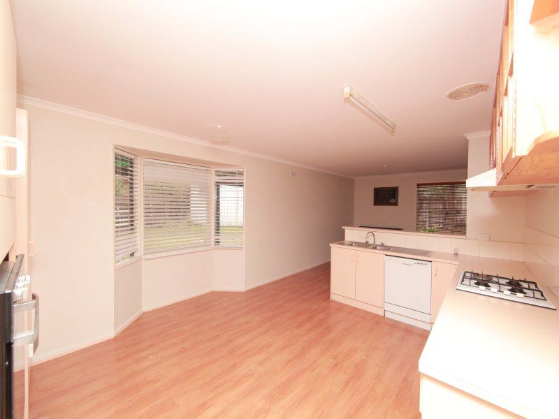7 Glencairn Place MILL PARK, 7 Glencairn Place Mill Park - Thumbnail 6