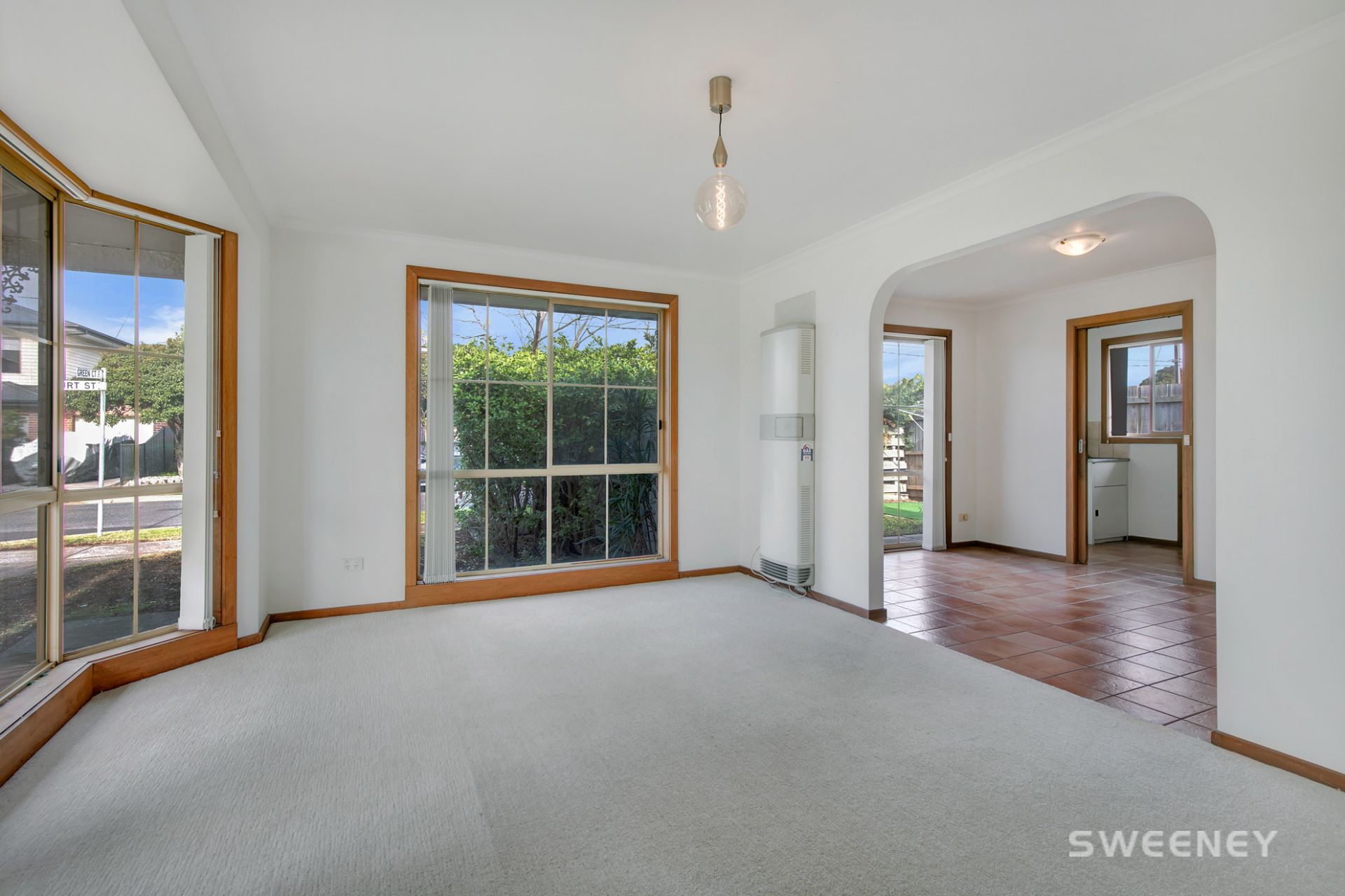 1/1 Green Court, Altona - Thumbnail 3