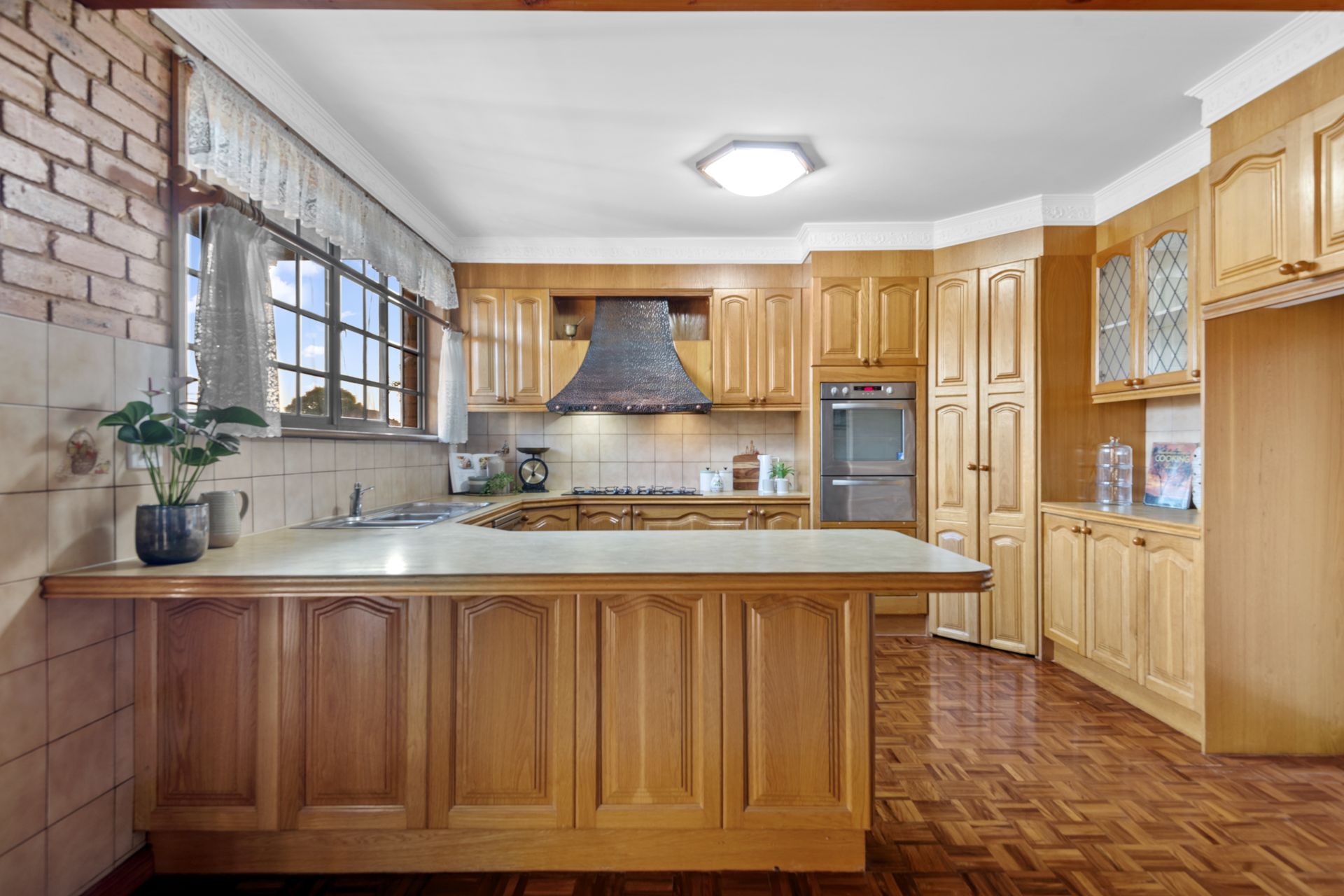 GOLDEN OPPORTUNITY ON GOLDSMITH