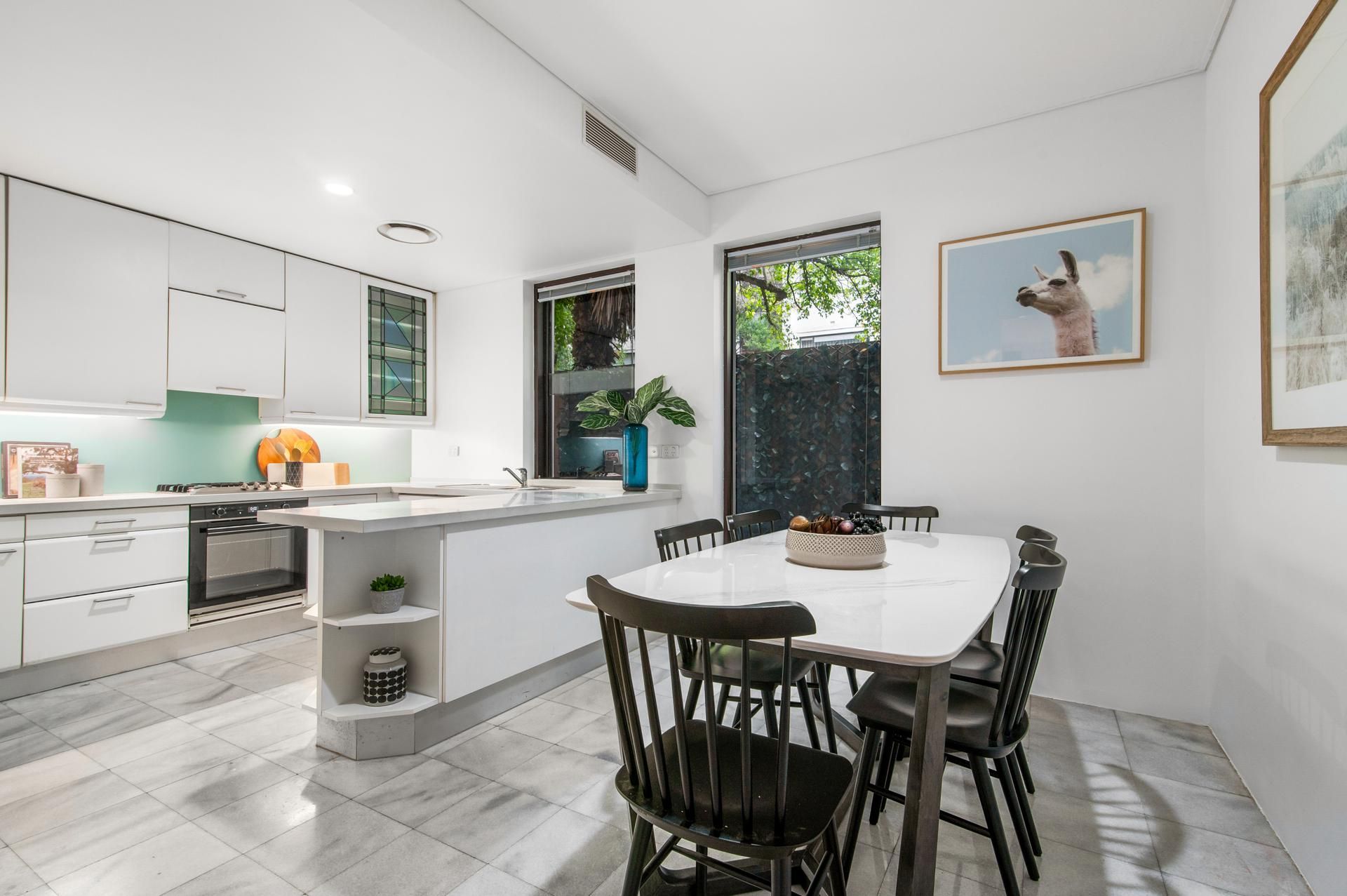 1B/29 Queens Road Melbourne, Melbourne - Thumbnail 5