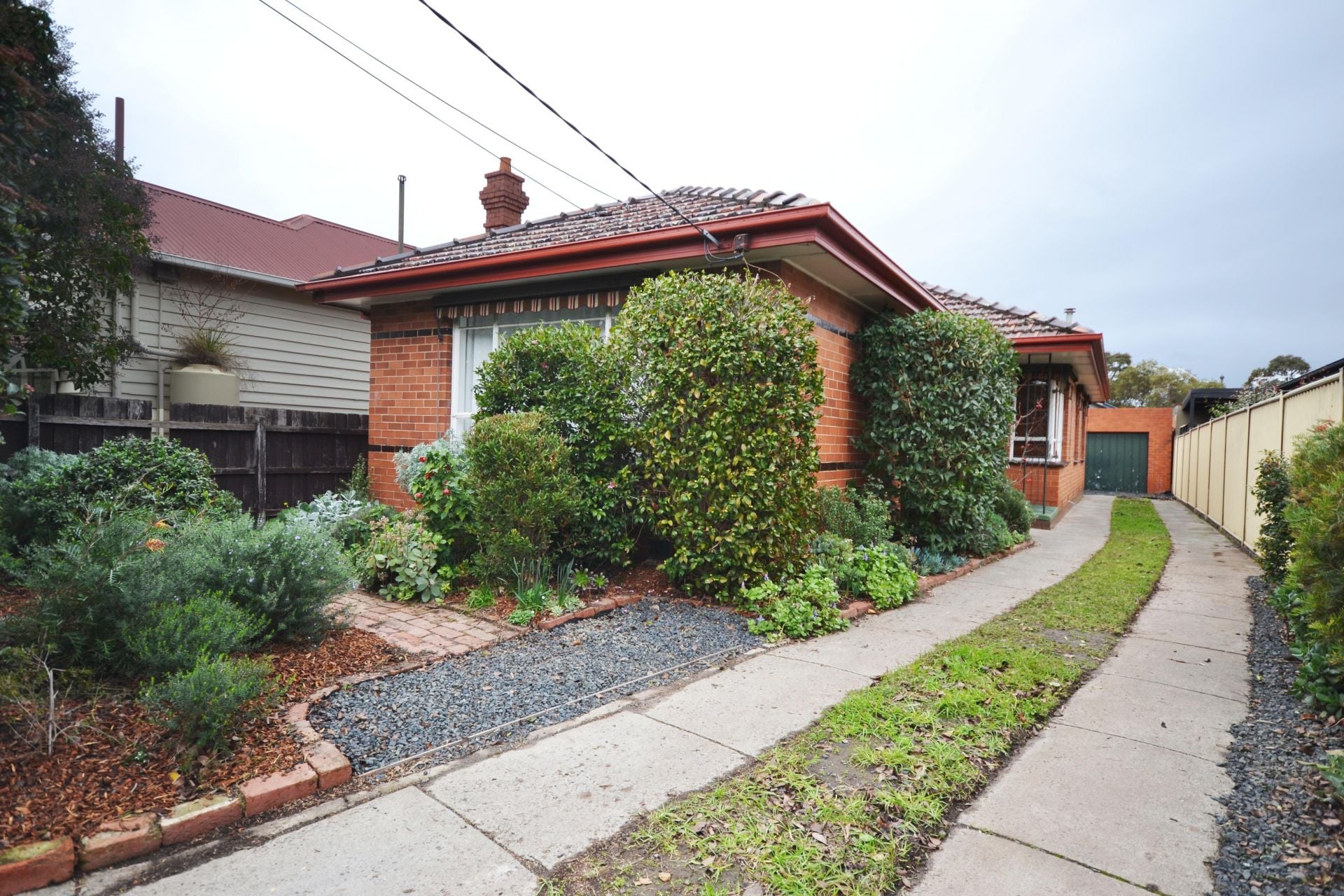 PEACEFUL RETREAT IN THE HEART OF THORNBURY
