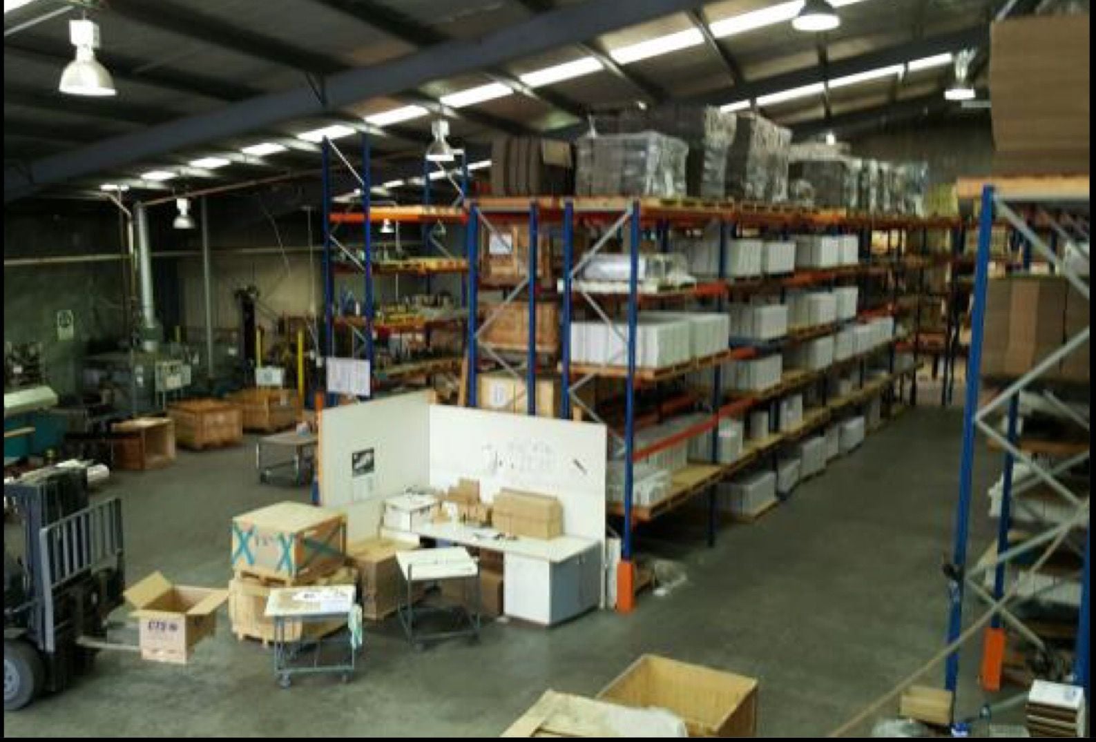 AN EXCITING OPPORTUNITY TO JOIN PRESTONS SOUGHT AFTER INDUSTRIAL POCKET!!