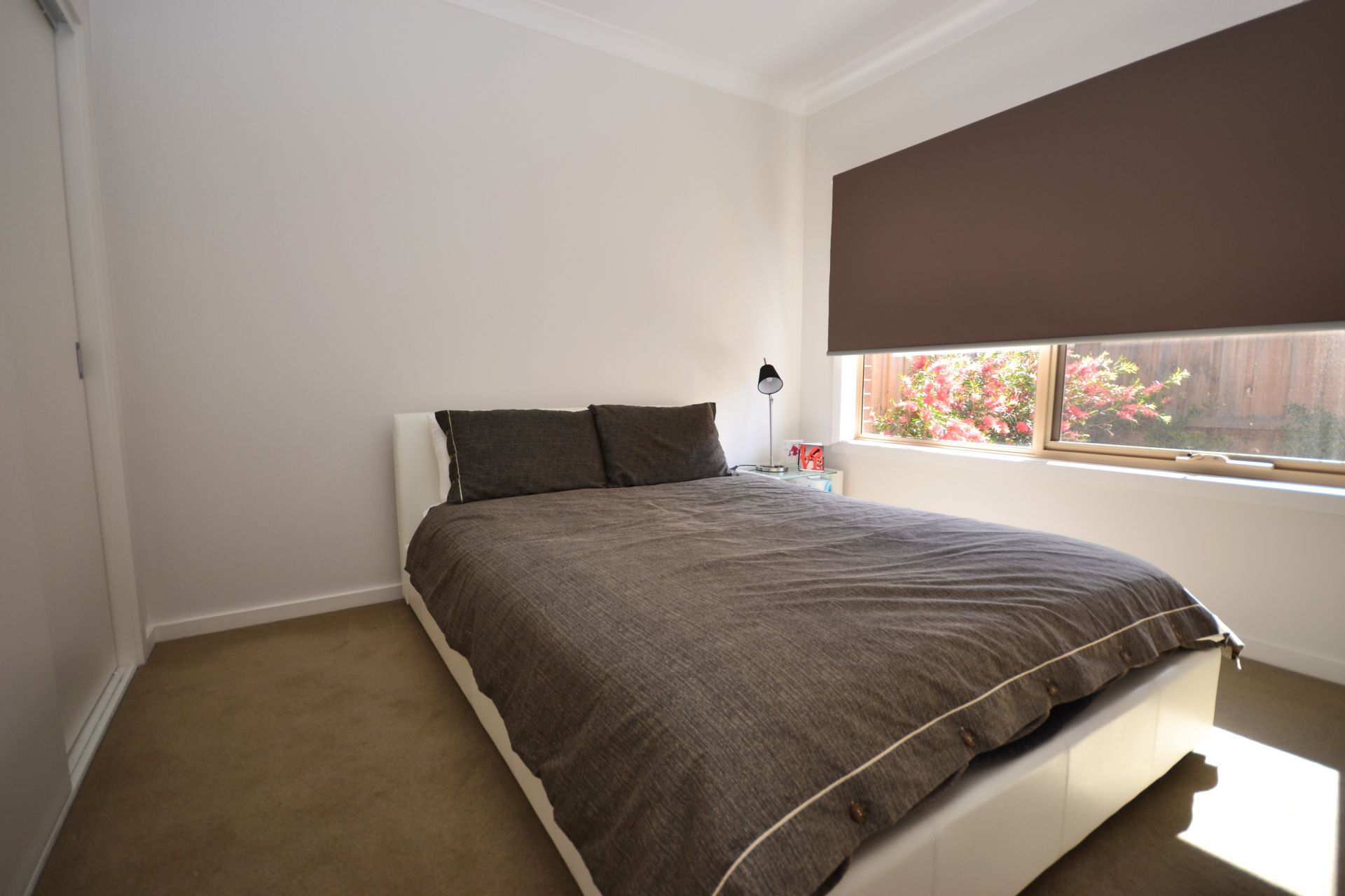 MODERN AND SUPERBLY LOCATED