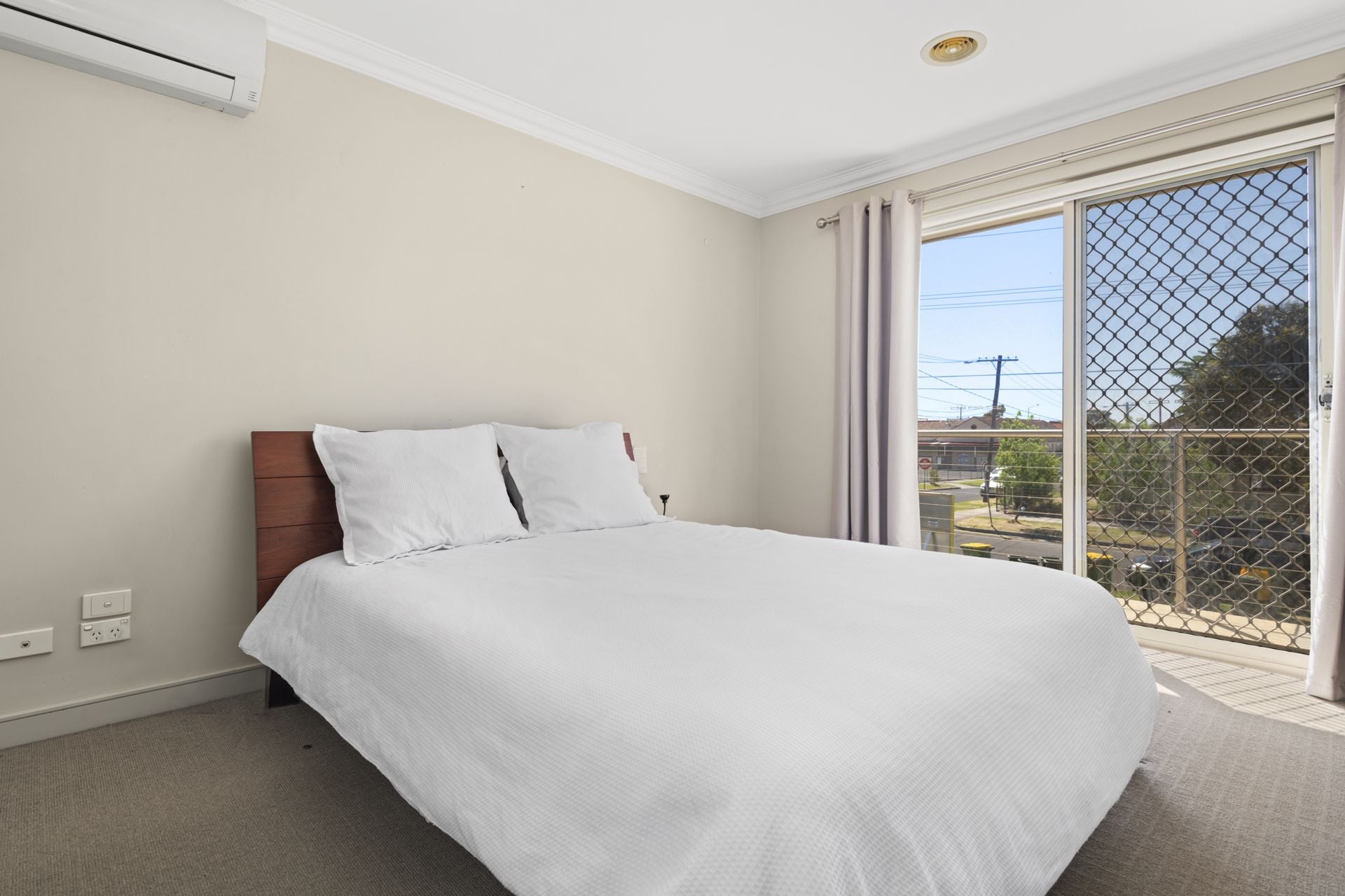 MODERN LIVING WITH A PRIME LOCALE