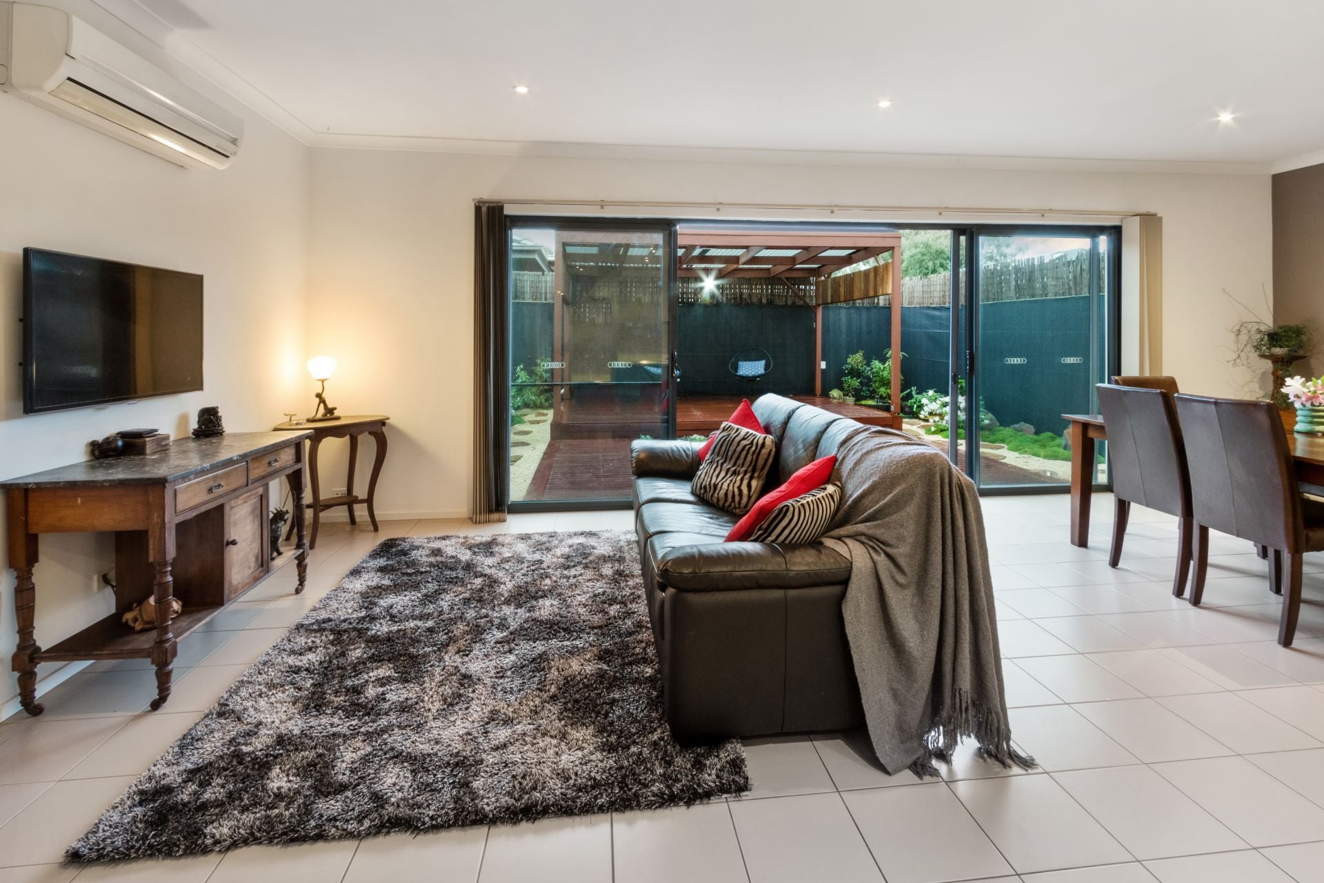 Fresh And Inviting With A Stunning Alfresco