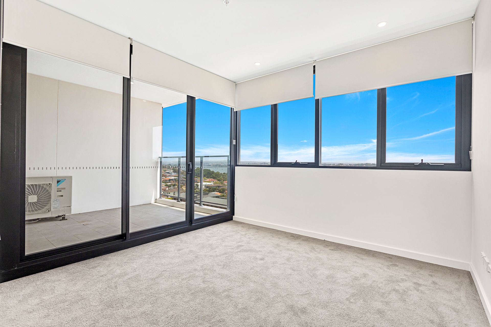 Level 10/1002/17 Garrigarrang Avenue, Kogarah