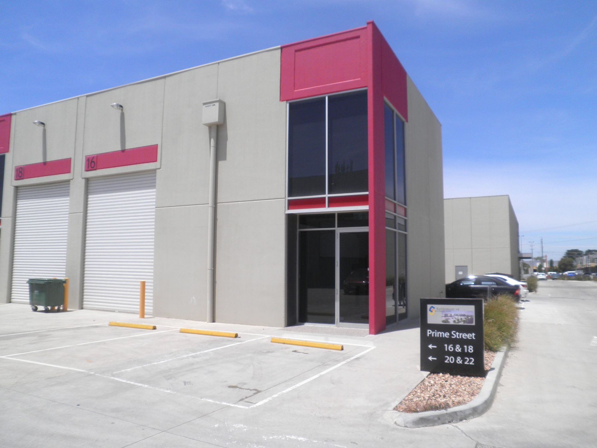 NEW OFFICE/WAREHOUSE - ONLY $1,300/MONTH