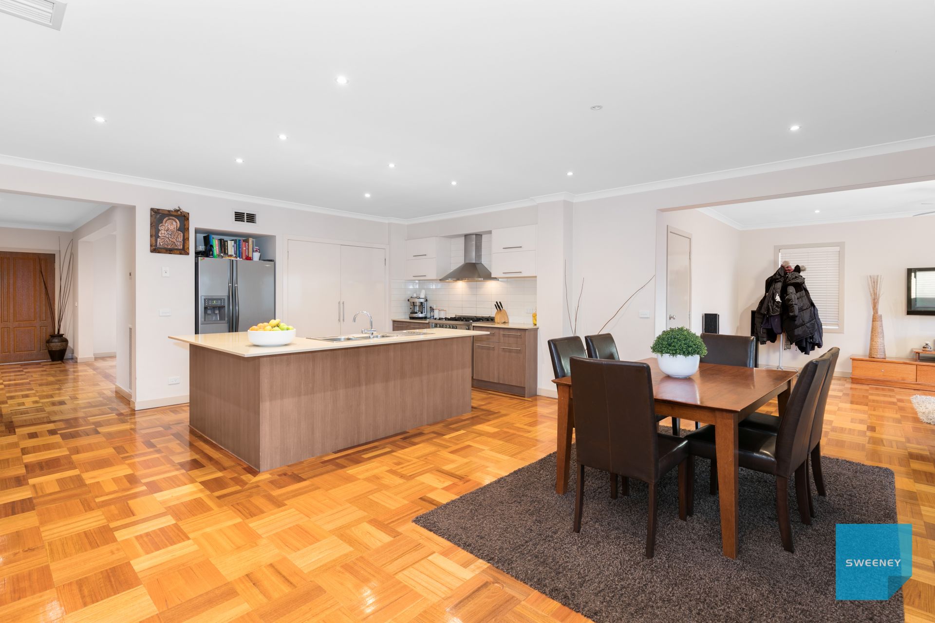 14 Buchan Court, Taylors Hill - Thumbnail 8