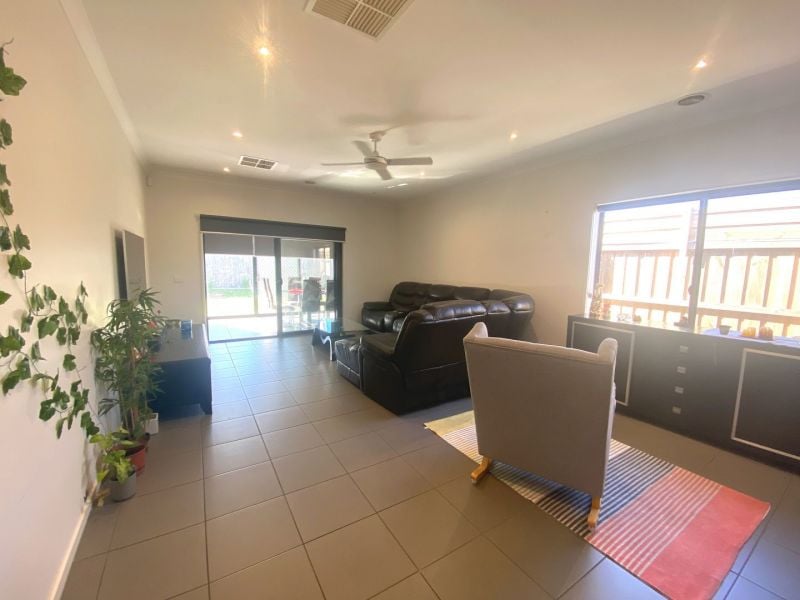 14 Spectacular Avenue, Doreen