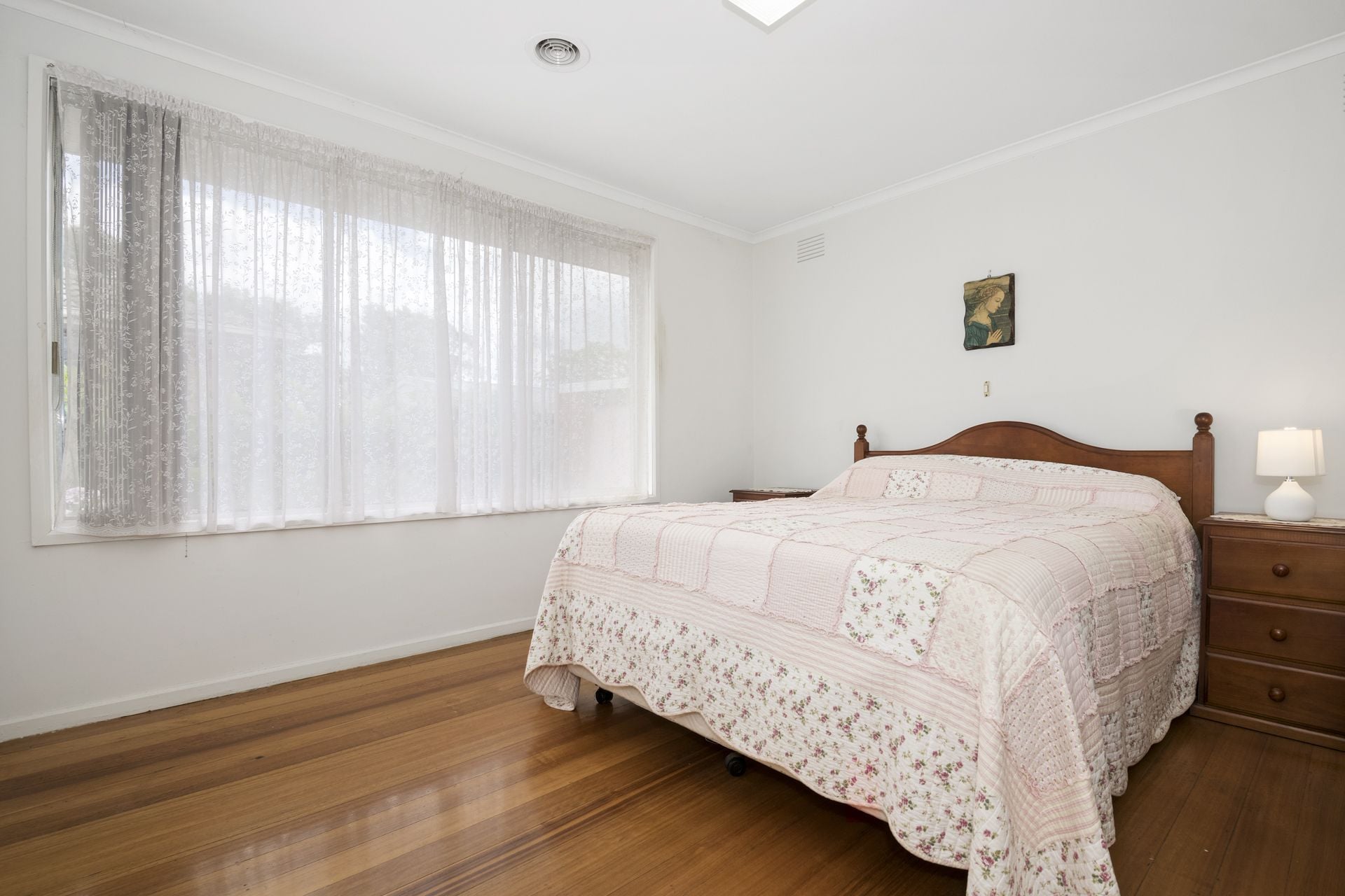 4 BEDROOM HOME
$520,000 - $570,000