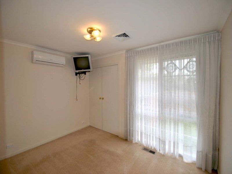 1/18 Gnarwyn Road, Carnegie - Thumbnail 8
