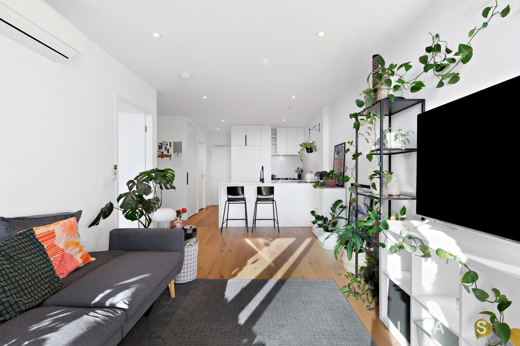 805/8 Hallenstein Street, Footscray, Footscray - Thumbnail 3