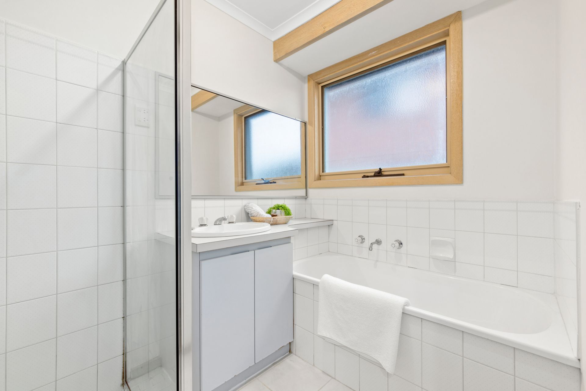 Chic and Modern Family Living Awaits!