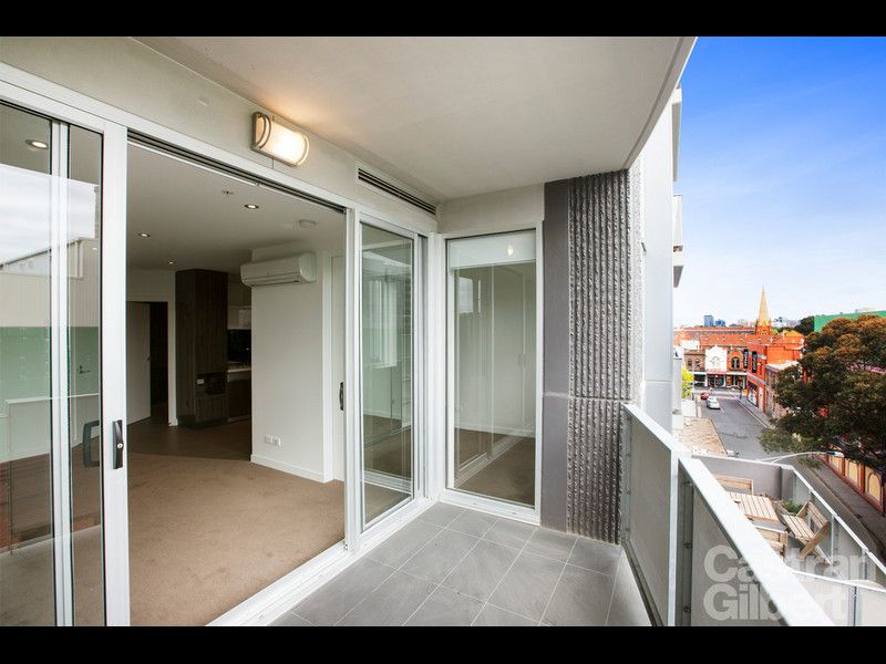 402/20 Garden Street, South Yarra - Thumbnail 2